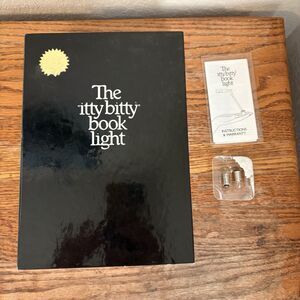 Vintage Original The Itty Bitty Booklight  Zelco 1982 Complete Extra Bulb x3